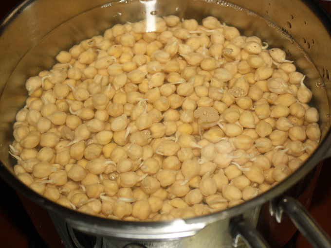 ひよこ豆味噌作りに挑戦！