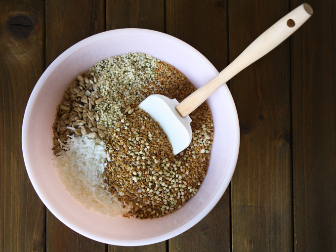 ストロベリー・グラノーラバー　ローフード