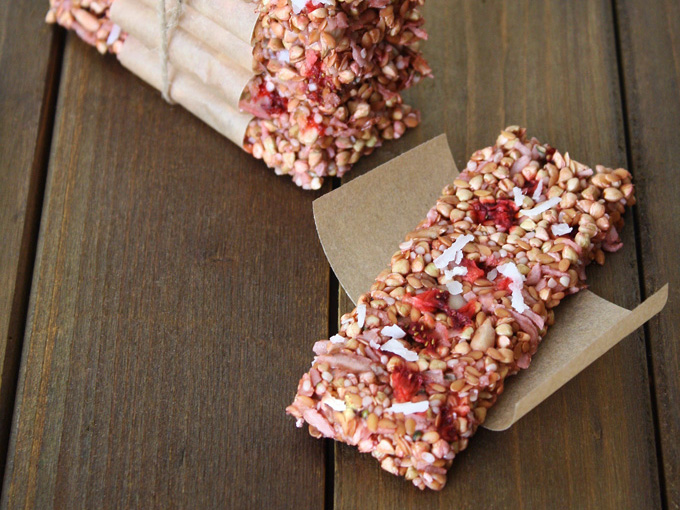 ストロベリー・グラノーラバー　ローフード