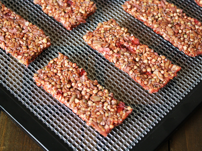 ストロベリー・グラノーラバー　ローフード